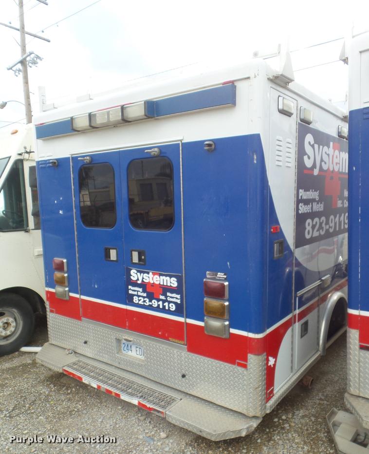 image for item DA5102 2007 Ford F450 Super Duty ambulance