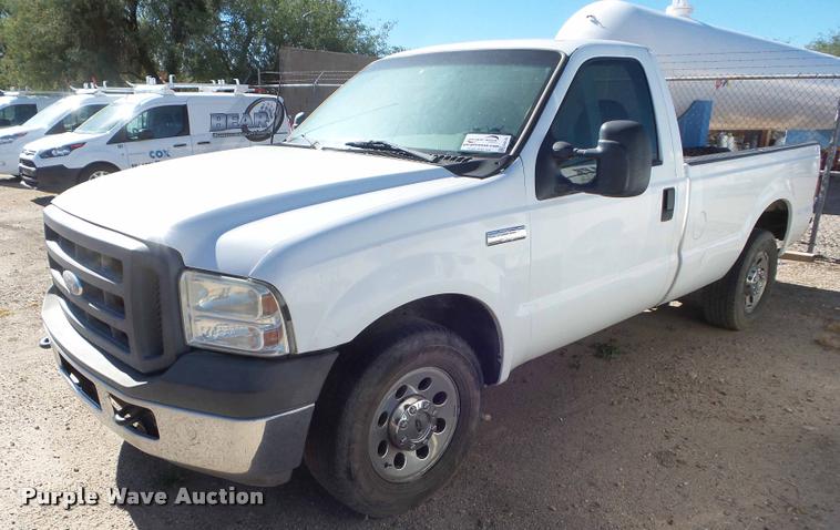 image for item DA5108 2005 Ford F250 Super Duty pickup truck