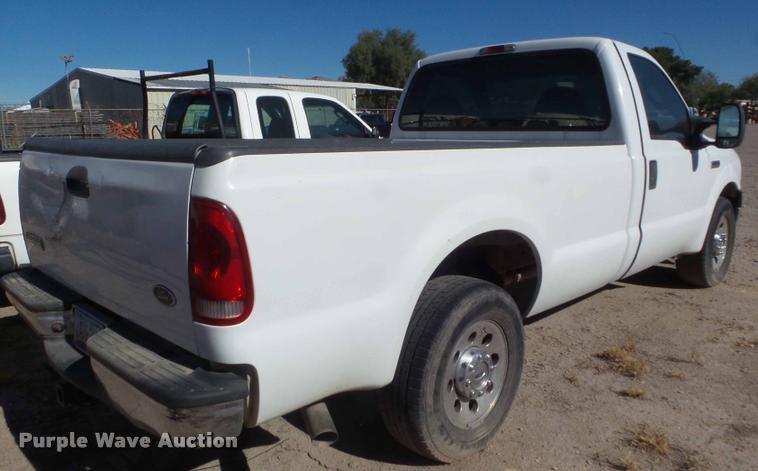 image for item DA5108 2005 Ford F250 Super Duty pickup truck