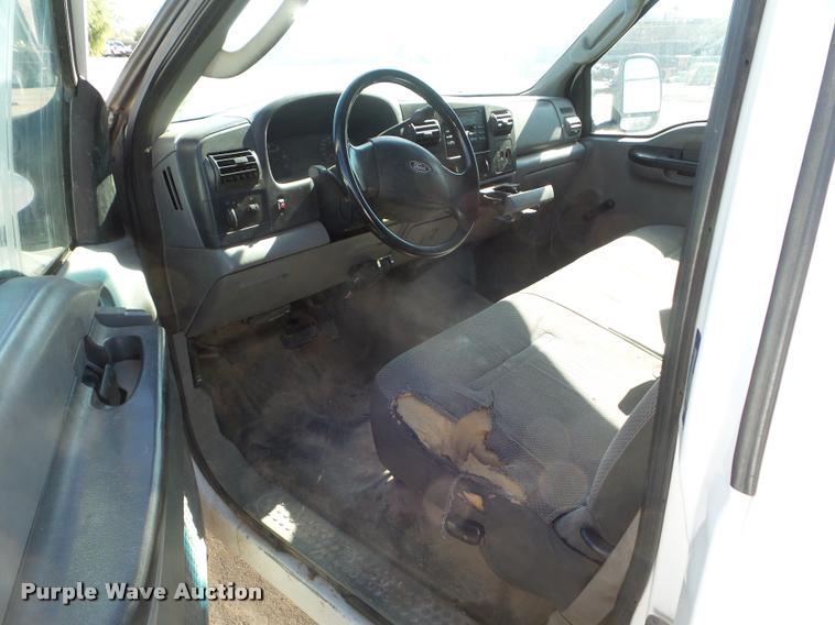 image for item DA5108 2005 Ford F250 Super Duty pickup truck