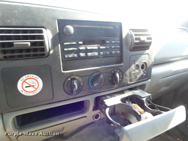 image for item DA5108 2005 Ford F250 Super Duty pickup truck