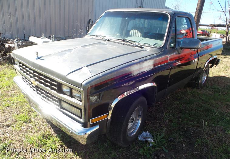 image for item DA5148 1987 Chevrolet R10 pickup truck