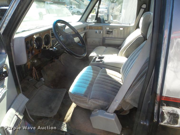 image for item DA5148 1987 Chevrolet R10 pickup truck