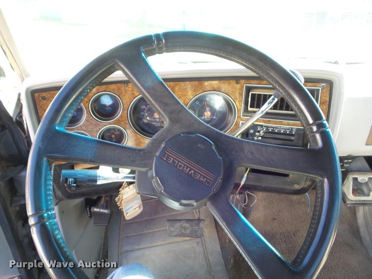 image for item DA5148 1987 Chevrolet R10 pickup truck