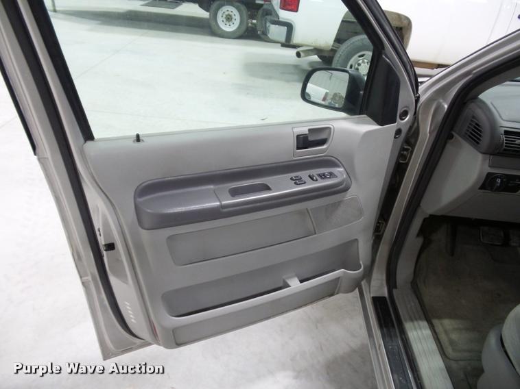 image for item DA5750 2005 Ford Freestar van