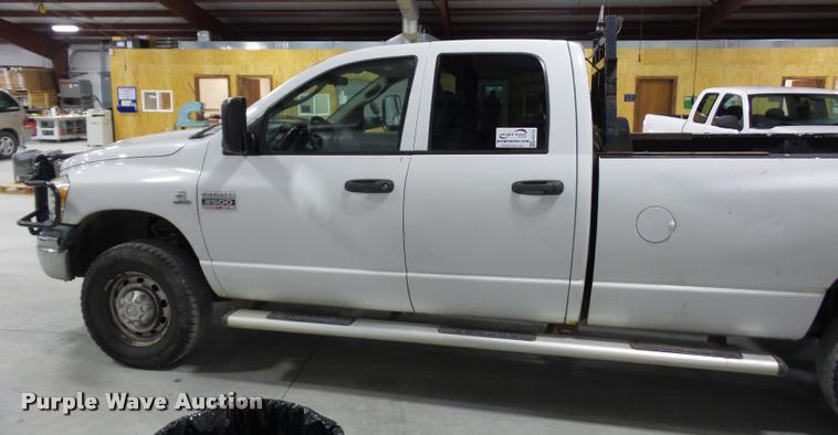image for item DA5751 2007 Dodge Ram 2500 Quad Cab pickup truck