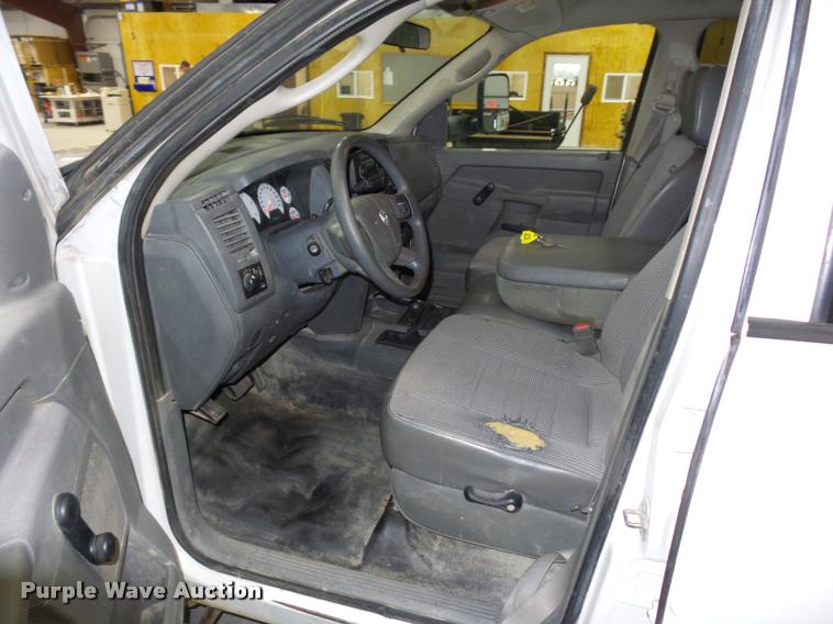 image for item DA5751 2007 Dodge Ram 2500 Quad Cab pickup truck