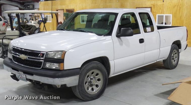 image for item DA5752 2007 Chevrolet Silverado 1500 Ext. Cab pickup truck