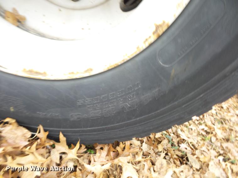 image for item DA5780 2002 International 4300 truck cab and chassis