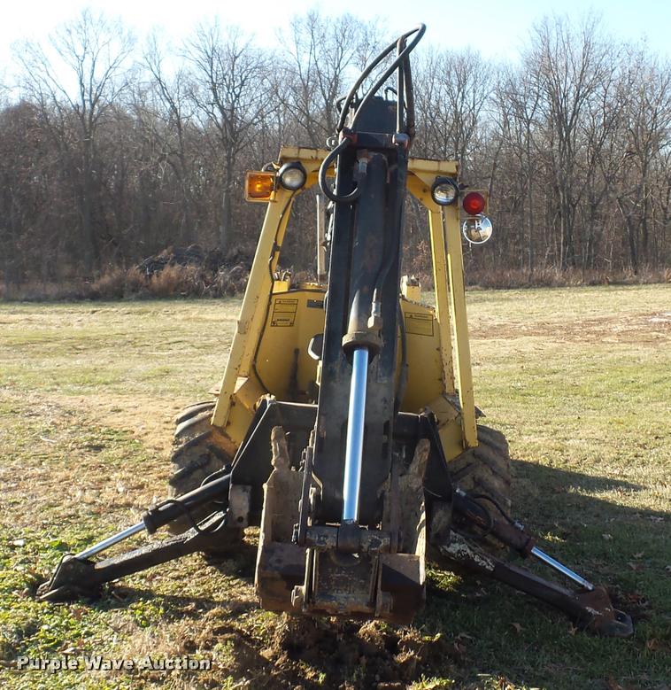 image for item DA5785 New Holland LB620 articulated backhoe