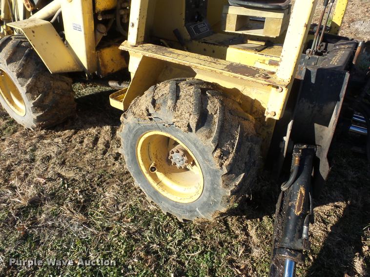 image for item DA5785 New Holland LB620 articulated backhoe