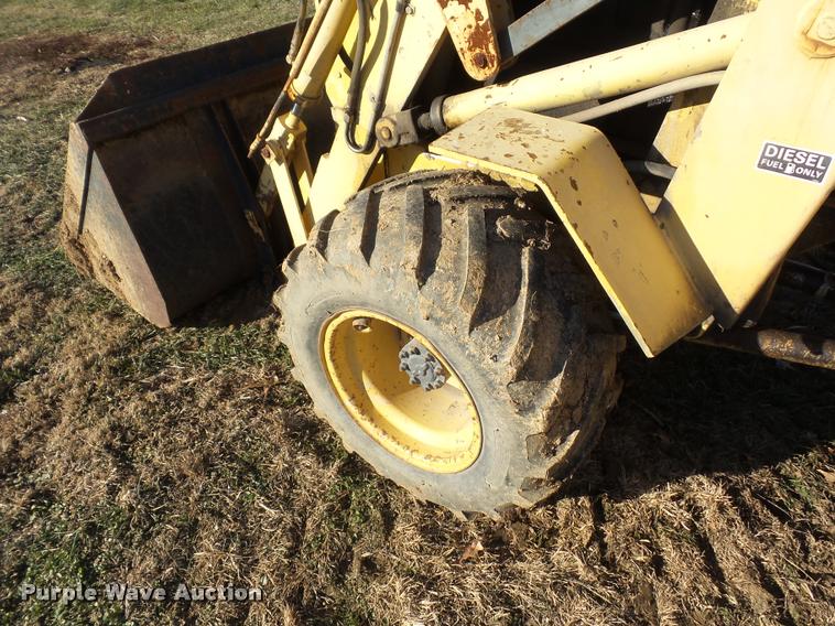 image for item DA5785 New Holland LB620 articulated backhoe