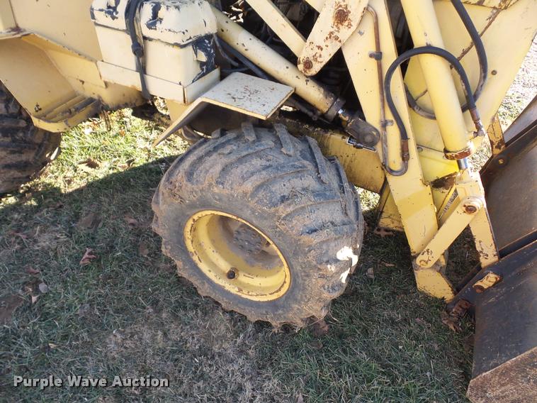 image for item DA5785 New Holland LB620 articulated backhoe