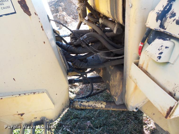 image for item DA5785 New Holland LB620 articulated backhoe