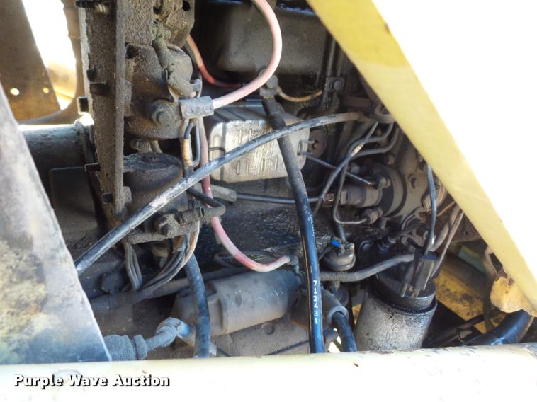 image for item DA5785 New Holland LB620 articulated backhoe