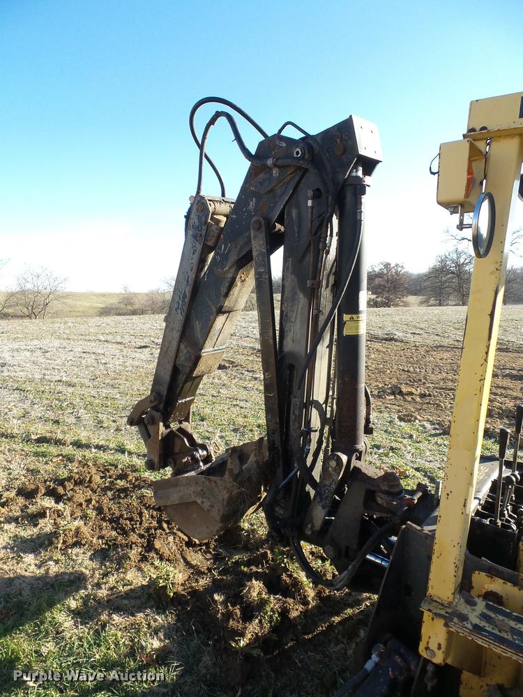 image for item DA5785 New Holland LB620 articulated backhoe