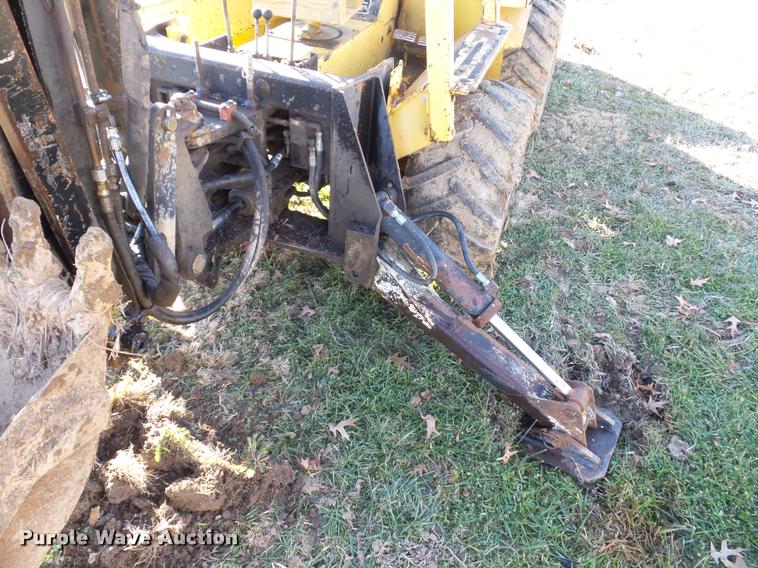 image for item DA5785 New Holland LB620 articulated backhoe