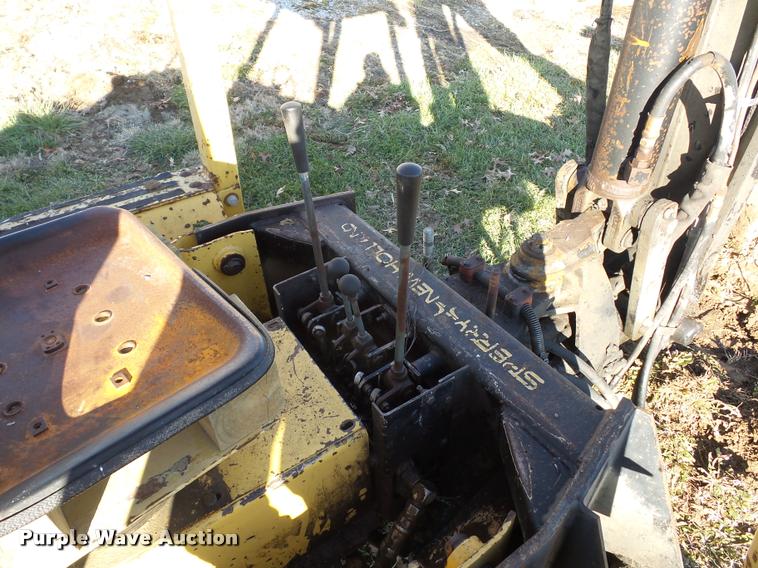 image for item DA5785 New Holland LB620 articulated backhoe