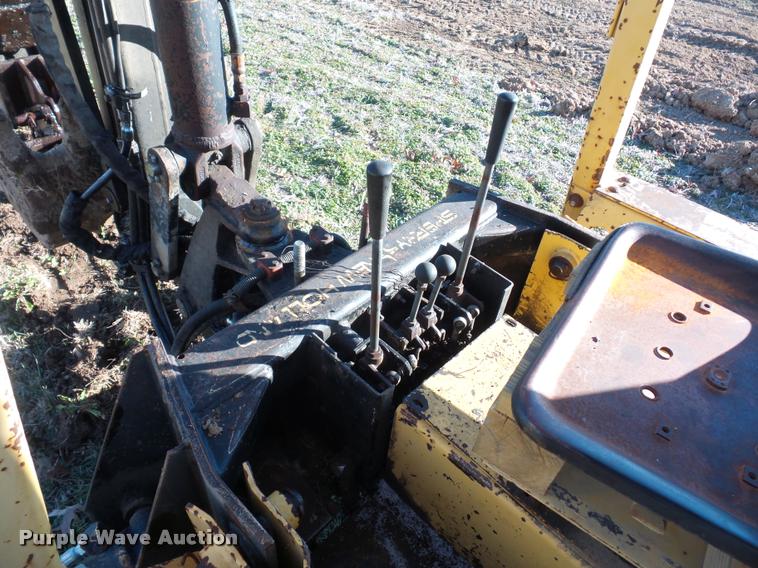 image for item DA5785 New Holland LB620 articulated backhoe