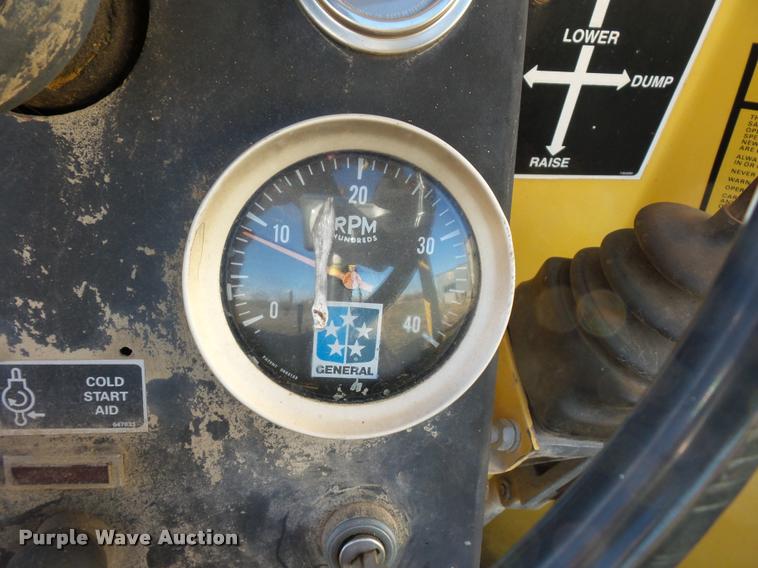 image for item DA5785 New Holland LB620 articulated backhoe