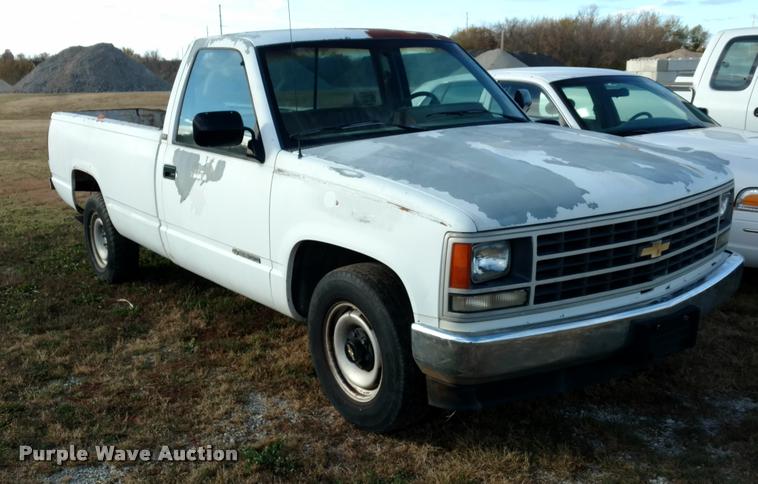 image for item DB0750 1991 Chevrolet Cheyenne 2500 pickup truck