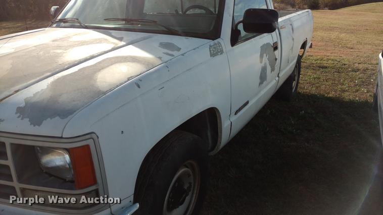 image for item DB0750 1991 Chevrolet Cheyenne 2500 pickup truck