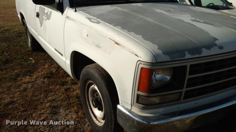 image for item DB0750 1991 Chevrolet Cheyenne 2500 pickup truck