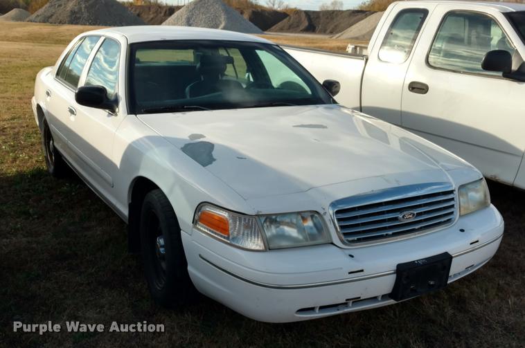 image for item DB0751 1998 Ford Crown Victoria Police Interceptor