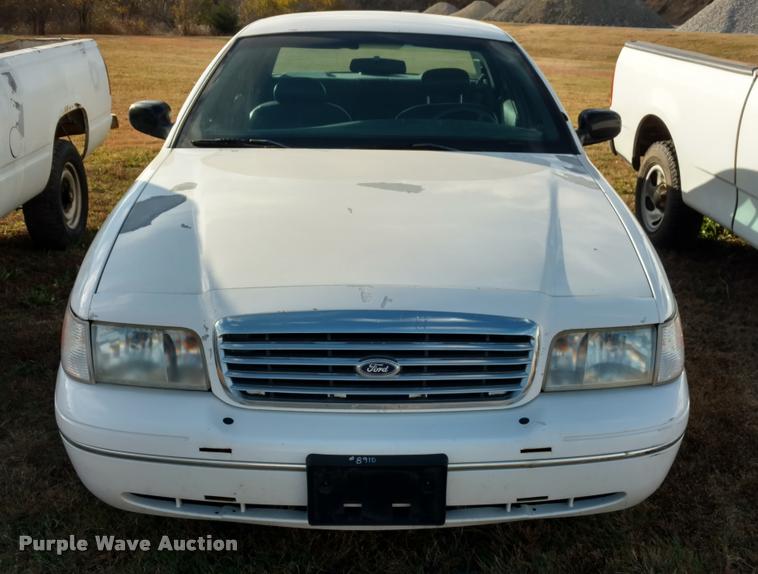 image for item DB0751 1998 Ford Crown Victoria Police Interceptor