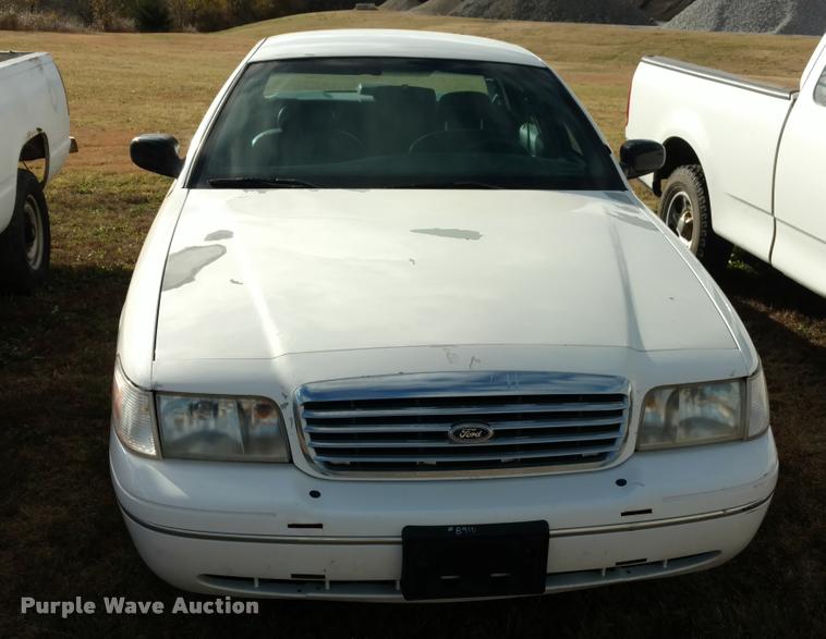 image for item DB0751 1998 Ford Crown Victoria Police Interceptor