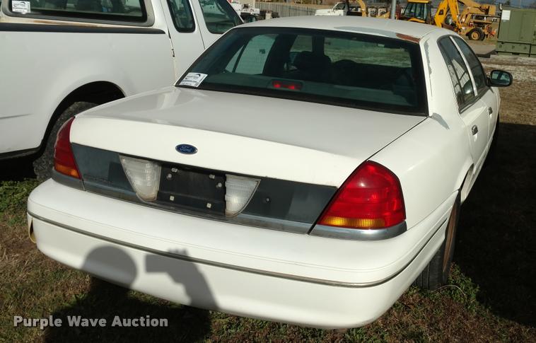 image for item DB0751 1998 Ford Crown Victoria Police Interceptor