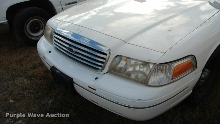 image for item DB0751 1998 Ford Crown Victoria Police Interceptor