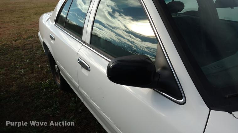 image for item DB0751 1998 Ford Crown Victoria Police Interceptor