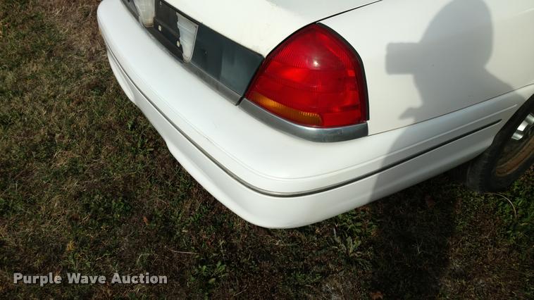 image for item DB0751 1998 Ford Crown Victoria Police Interceptor