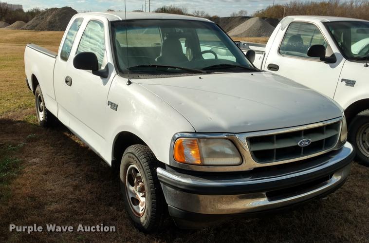 image for item DB0752 1997 Ford F150 SuperCab pickup truck