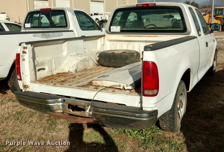 image for item DB0752 1997 Ford F150 SuperCab pickup truck
