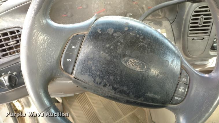 image for item DB0752 1997 Ford F150 SuperCab pickup truck