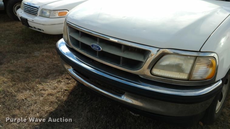 image for item DB0752 1997 Ford F150 SuperCab pickup truck