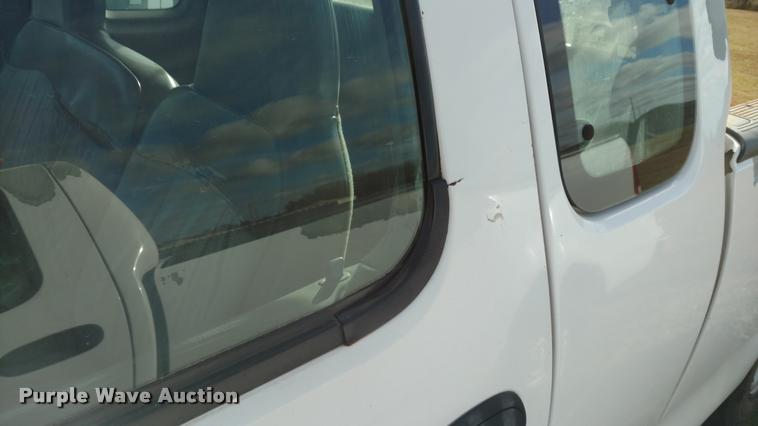 image for item DB0752 1997 Ford F150 SuperCab pickup truck