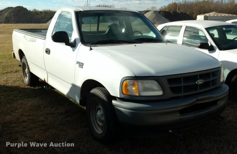 image for item DB0753 1998 Ford F150 pickup truck