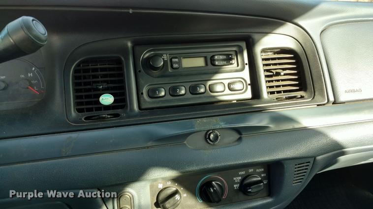 image for item DB0754 2002 Ford Crown Victoria Police Interceptor