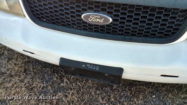 image for item DB0754 2002 Ford Crown Victoria Police Interceptor