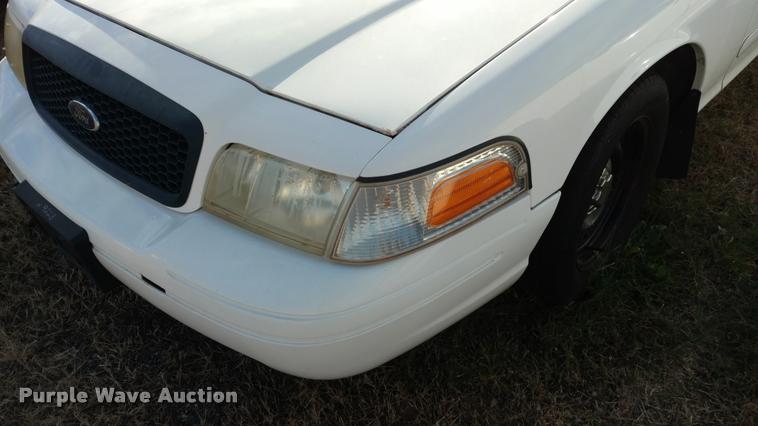 image for item DB0754 2002 Ford Crown Victoria Police Interceptor