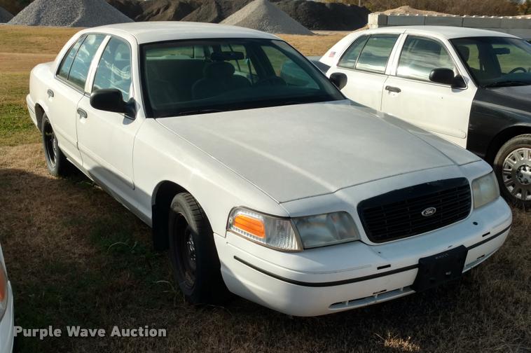 image for item DB0755 2000 Ford Crown Victoria Police Interceptor