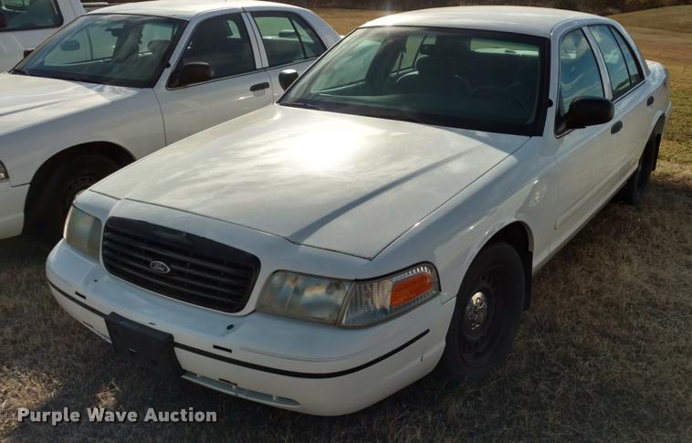 image for item DB0755 2000 Ford Crown Victoria Police Interceptor