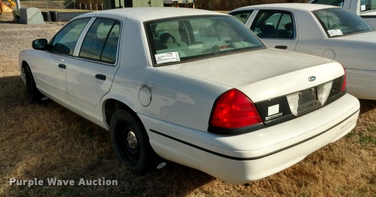 image for item DB0755 2000 Ford Crown Victoria Police Interceptor