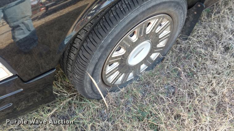 image for item DB0756 2004 Ford Crown Victoria Police Interceptor