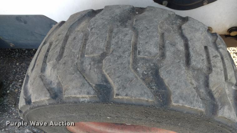 image for item DB0762 1998 Bobcat 863 skid steer