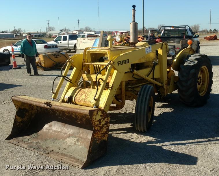 image for item DB0767 Ford 3400 tractor