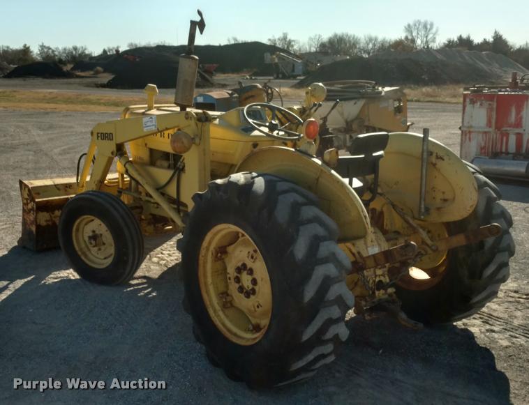 image for item DB0767 Ford 3400 tractor